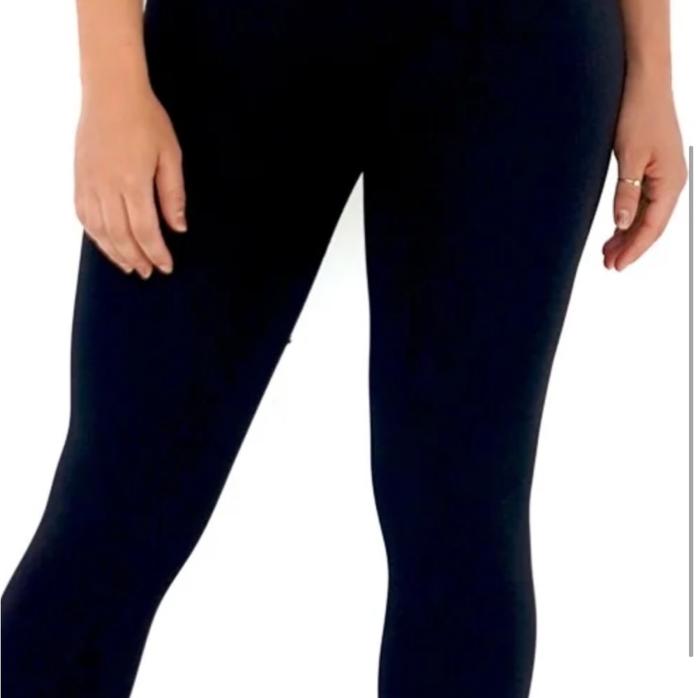 by devine co seamless sculpt leggings size MEDIUM